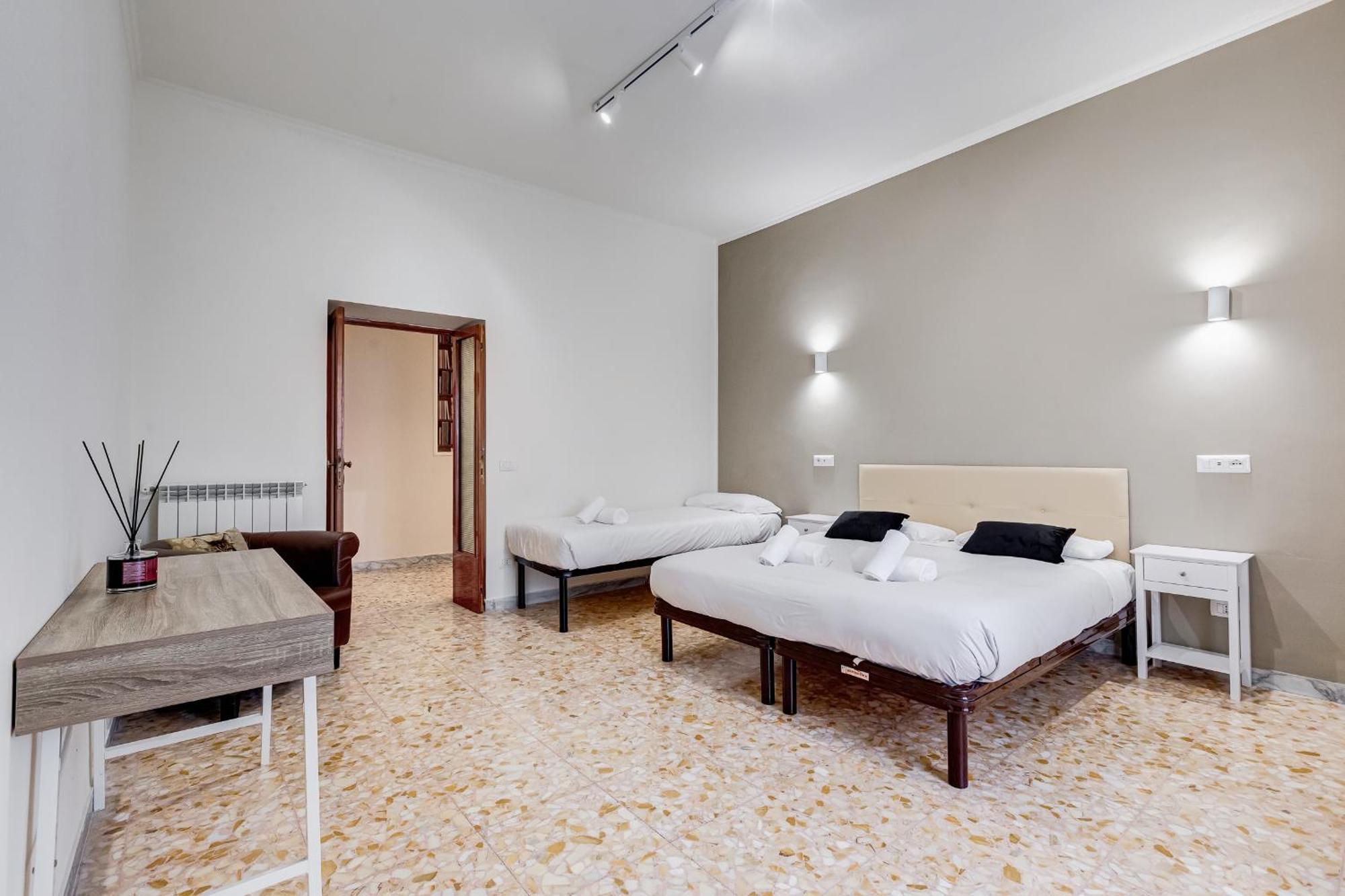 Vivilo Collection - San Vito View Apartment - 3 Bdr 2 Baths Rome Exterior photo