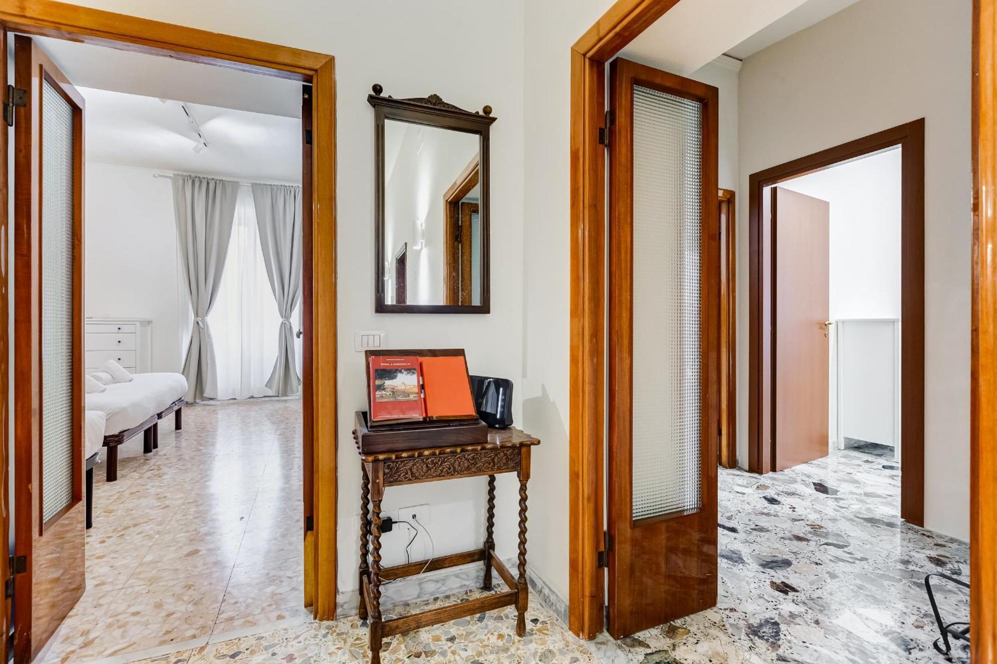 Vivilo Collection - San Vito View Apartment - 3 Bdr 2 Baths Rome Exterior photo